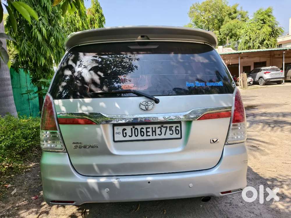 Toyota Innova Hycross 2011