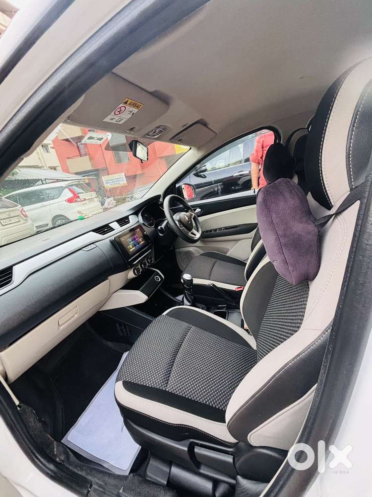 Renault Triber 1.0 Rxz Dual Tone, 2021, Petrol