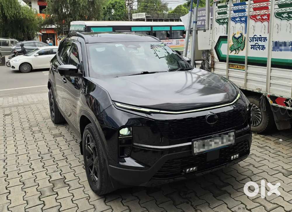 Tata Safari Accomplished Plus Dark 7str Automatic(adas)