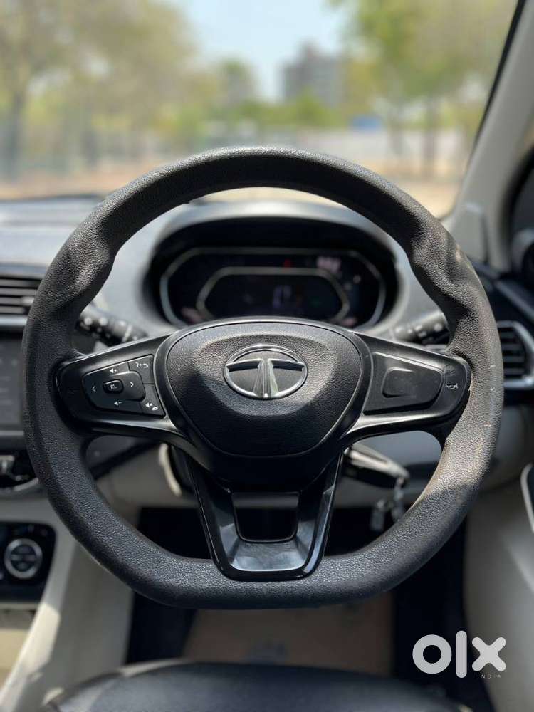 Tata Tiago 1.2 Revotron Xza Plus Amt, 2022, Petrol