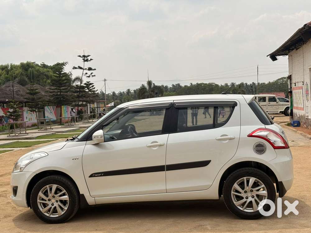 Maruti Suzuki Swift Zxi, 2014, Petrol