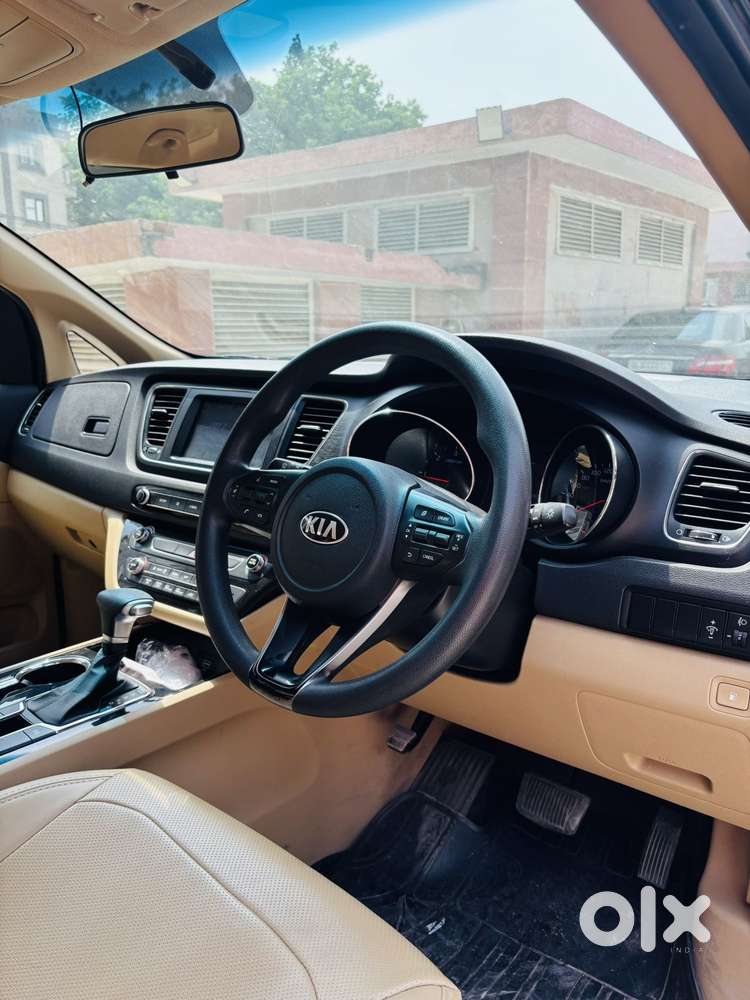 Kia Carnival Premium, 2021, Diesel