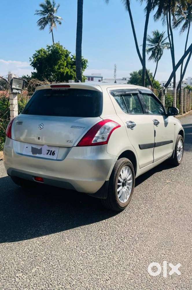 Maruti Suzuki Swift Vxi Abs Bsiv, 2016, Petrol
