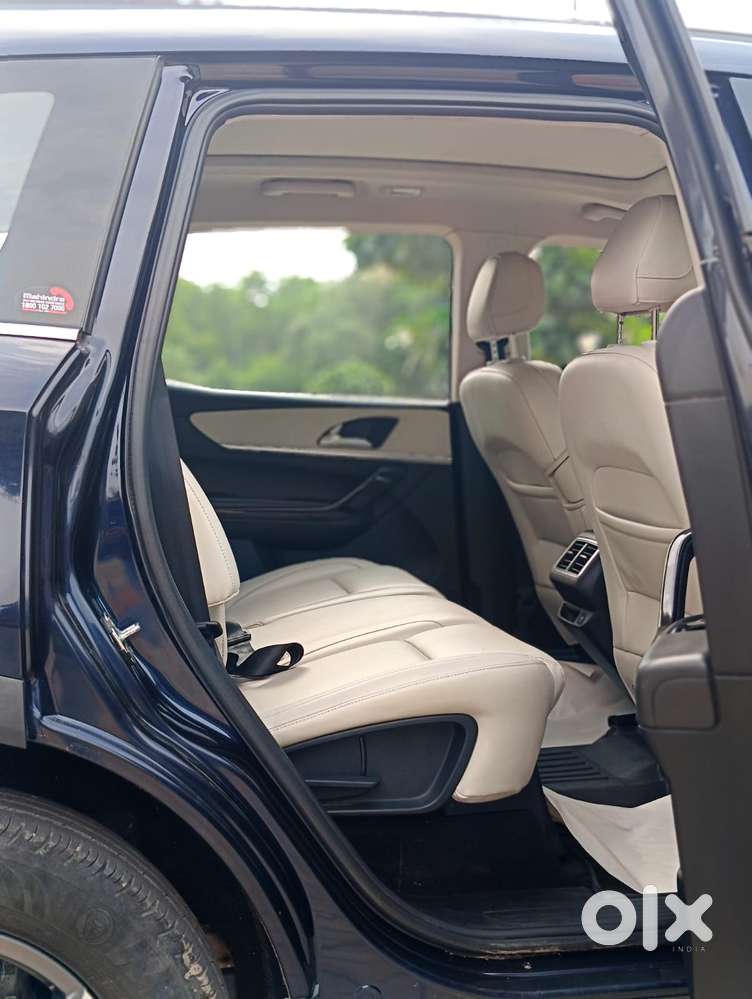 Mahindra Xuv700 2.0 Ax 7 Petrol At Luxury Pack Str, 2022, Petrol