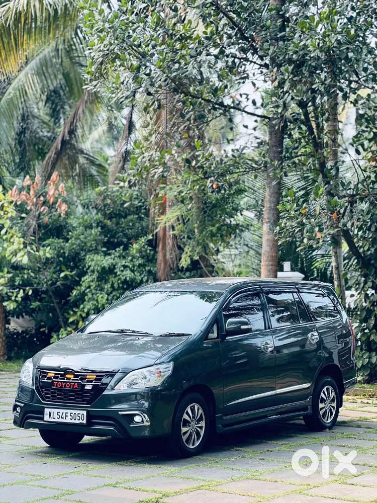 Toyota Innova V Orginal Kerala 2015 Model 95000 Km Only