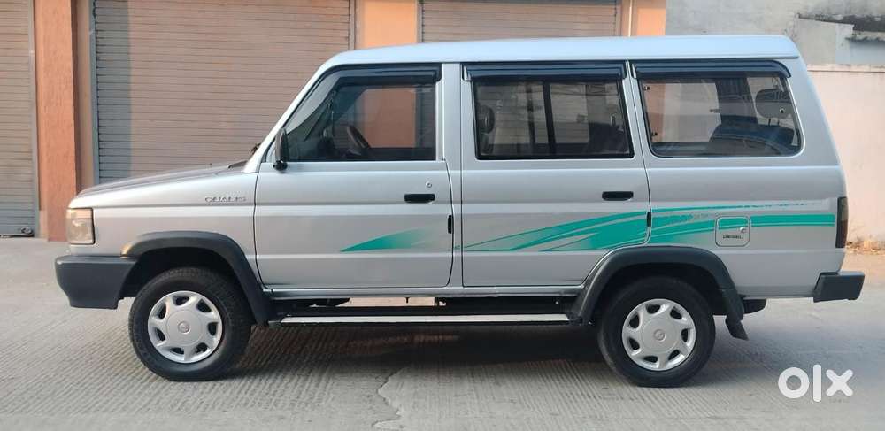 Toyota Qualis Gs 10 Seater, 2001, Diesel