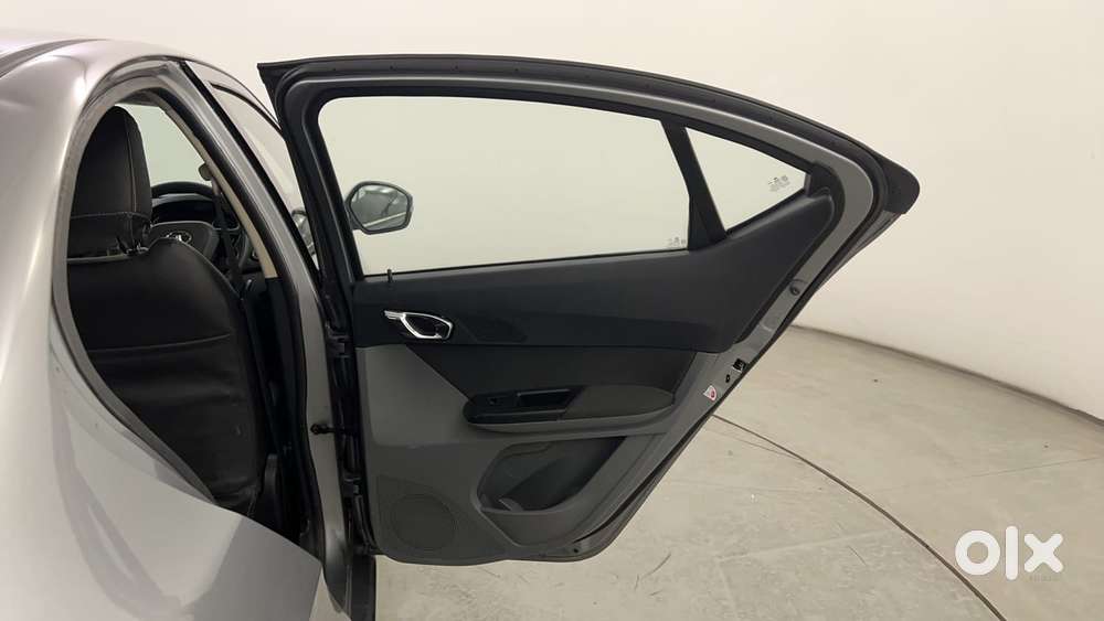 Tata Tigor Xza, 2018, Petrol