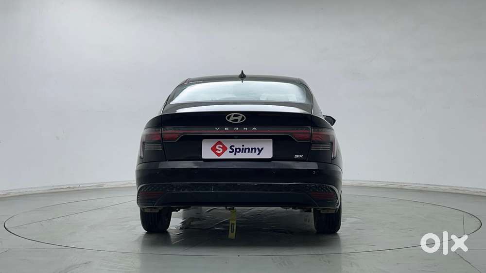 Hyundai Verna 1.5 Sx (o) Petrol Mt, 2023, Petrol