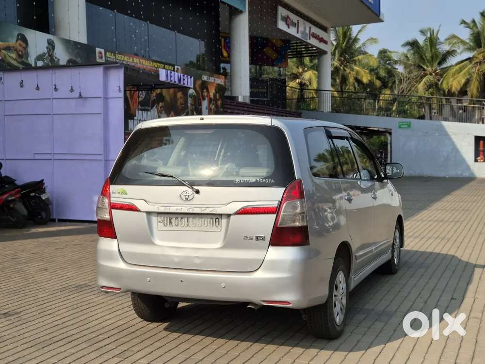 Toyota Innova 2014