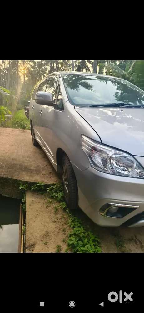 Toyota Innova 2014