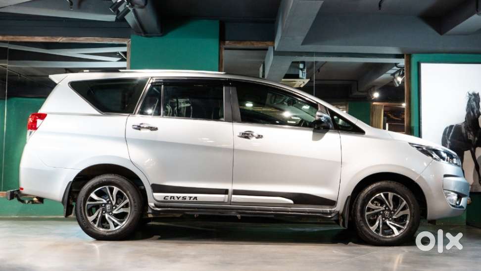 Toyota Innova Crysta 2.4 V 7 Str, 2025, Diesel