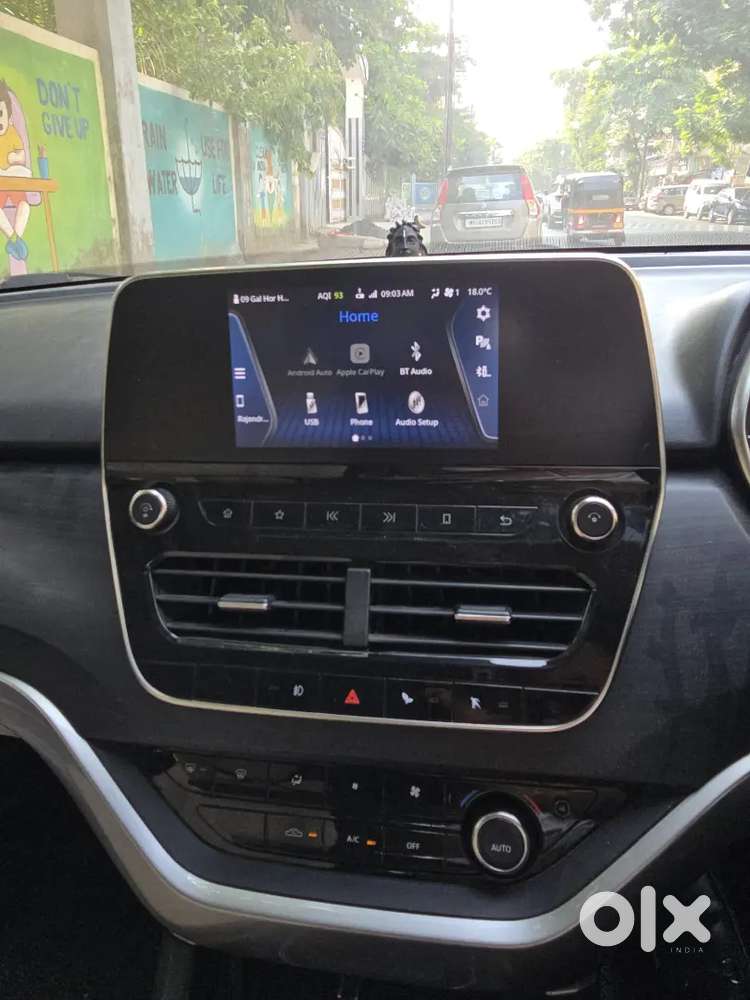 Tata Safari Xt+