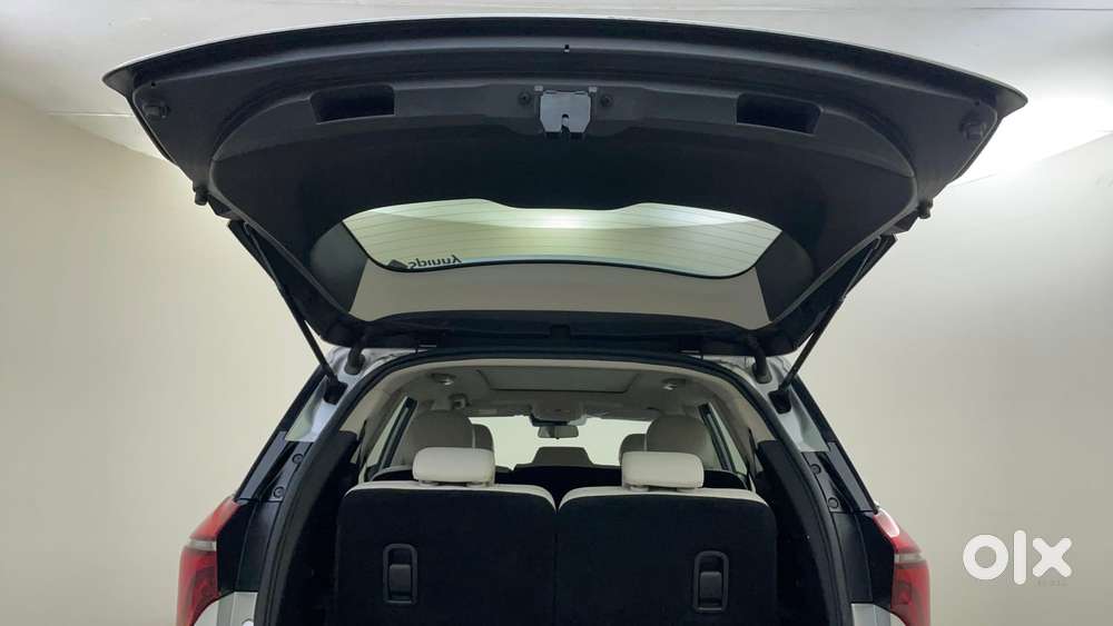 Mahindra Xuv700 2.0 Ax 7 Petrol At Luxury Pack Str, 2024, Petrol