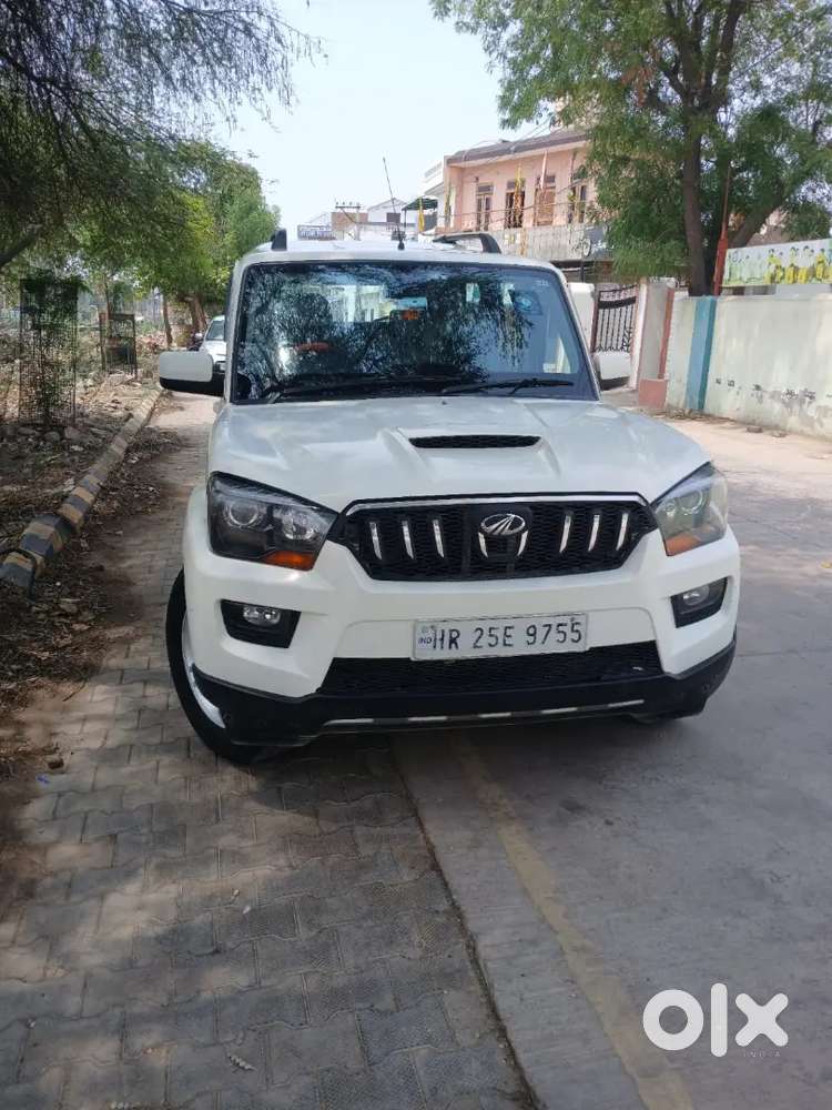 Mahindra Scorpio Classic 2016 Diesel Manual