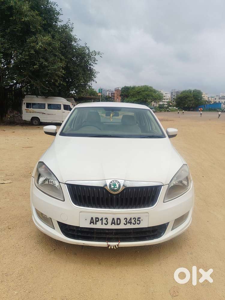 Skoda Rapid 1.6 Mpi Ambition, 2012, Petrol
