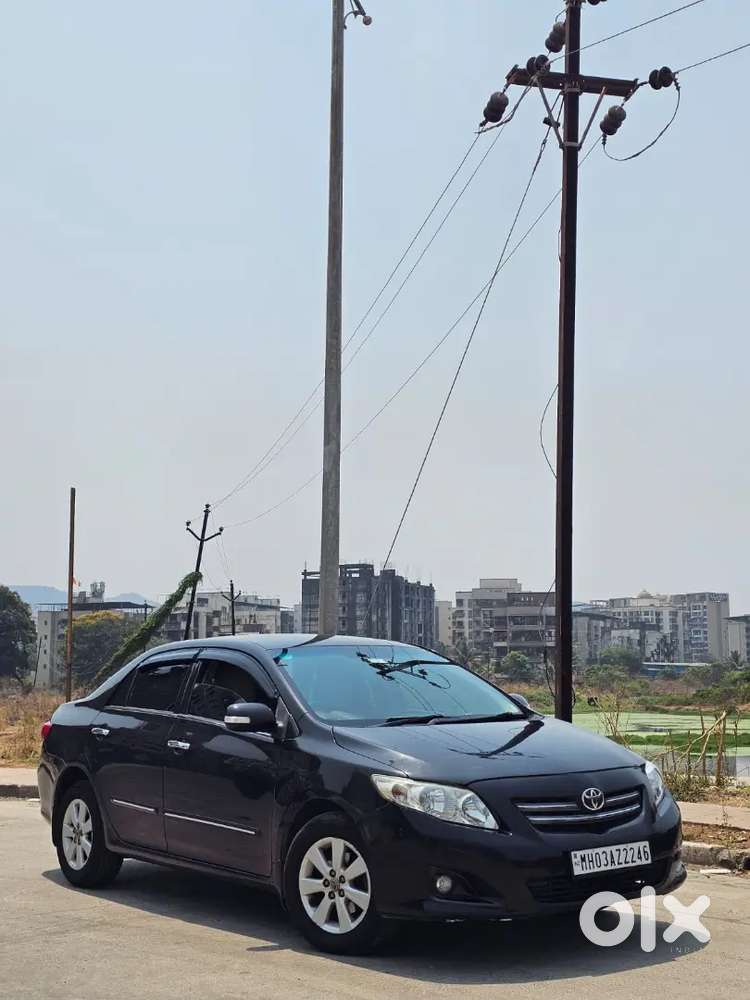 Toyota Corolla Altis 2011 Petrol Well Maintained