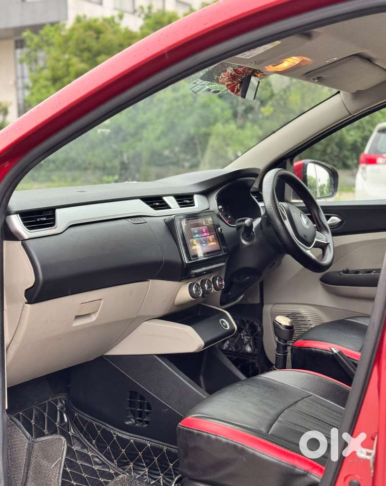 Renault Triber Rxz, 2019, Petrol