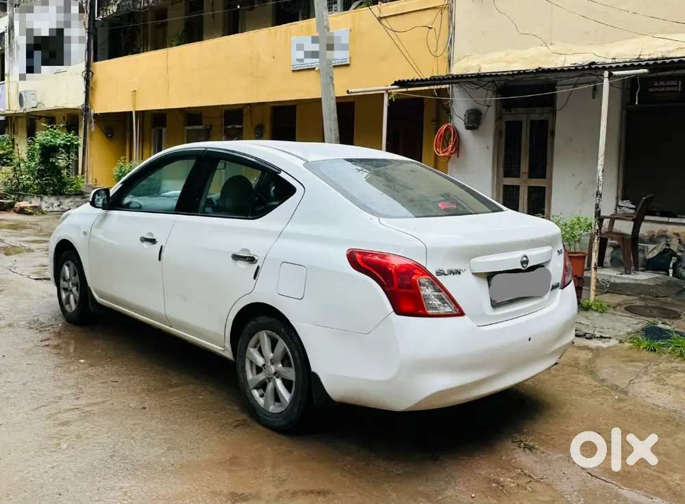 Nissan Sunny 2012 Diesel Car
