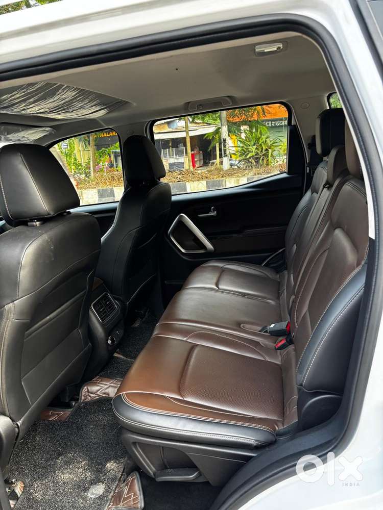 Mahindra Scorpio N Z8 Select Diesel At 2wd 7-seater, 2024, Diesel