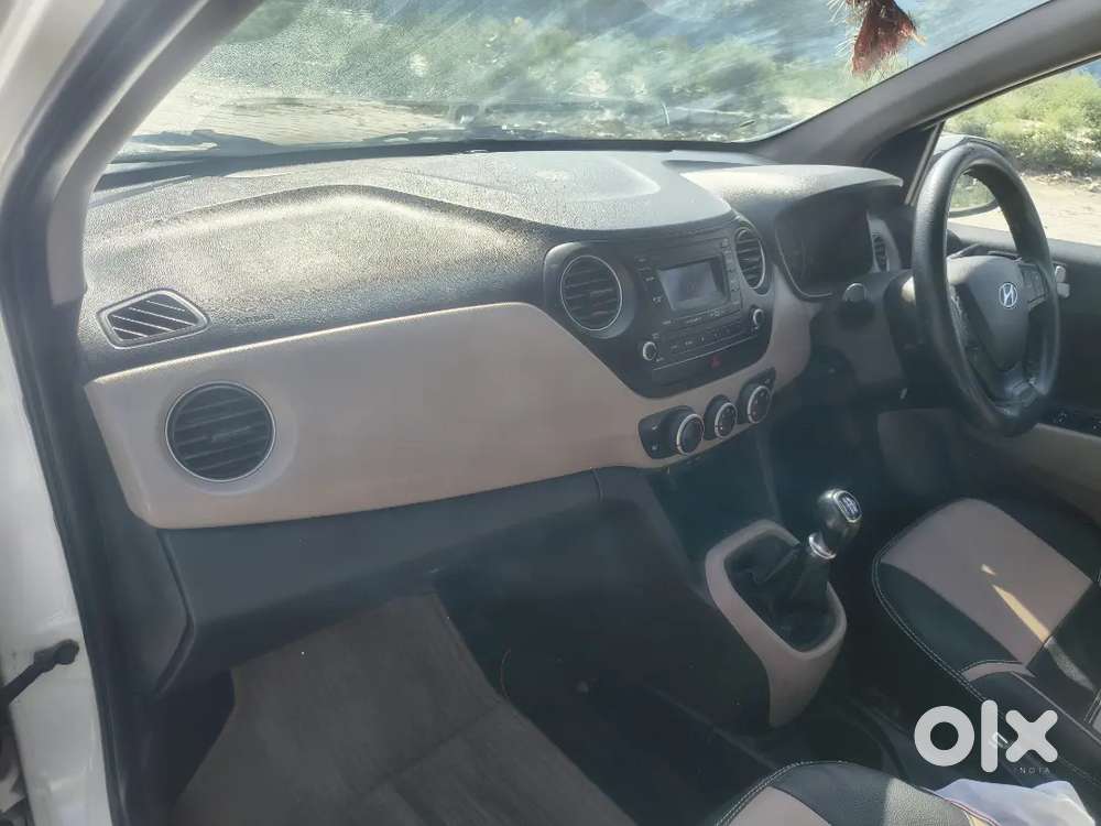 Hyundai Grand I10 2016 Petrol Well Maintained