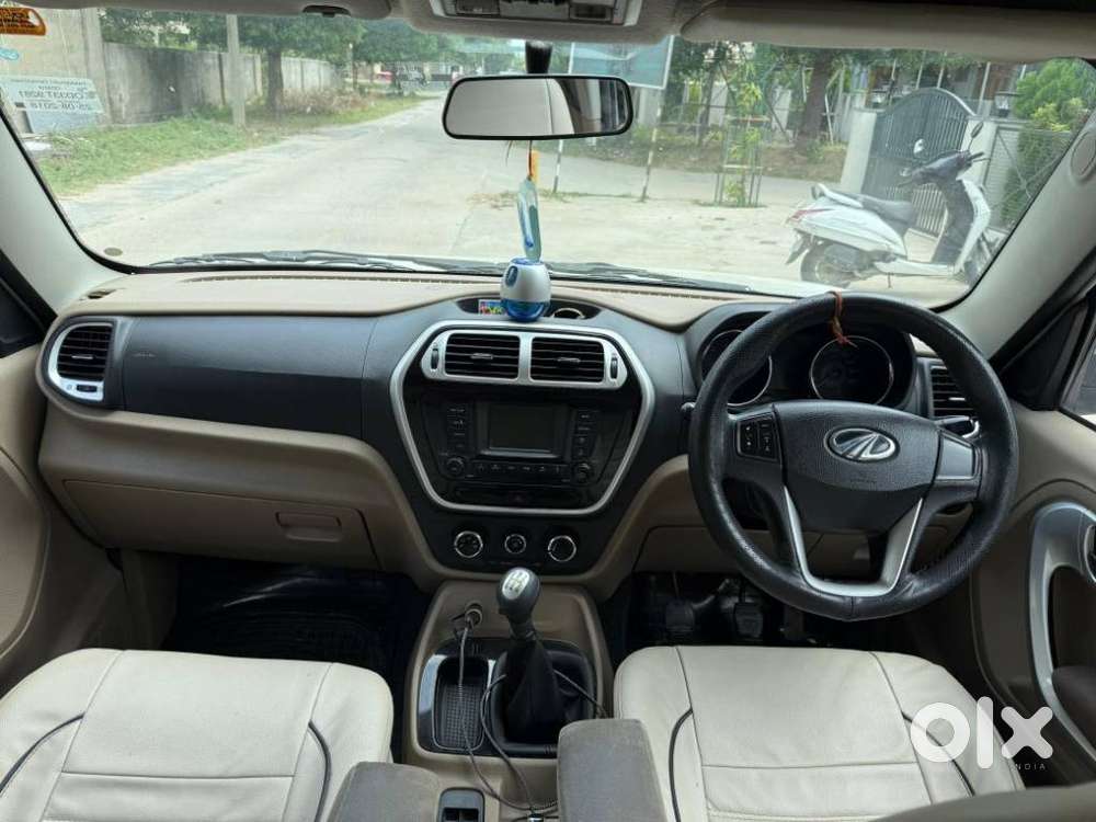Mahindra Tuv 300 T8, 2018, Diesel