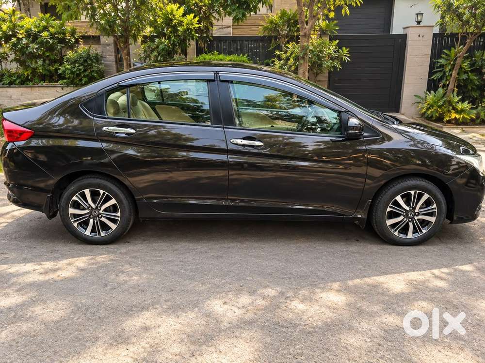 Honda City 2017 V Petrol Push Start Keyless Entry Alloy Wheels Android