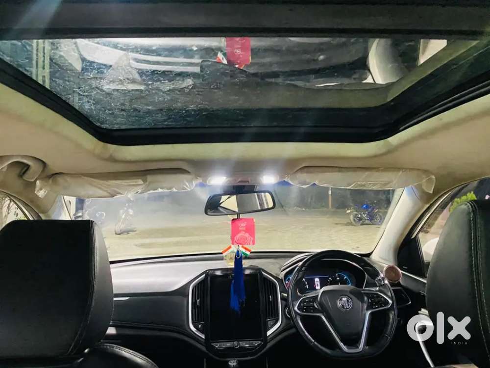 Mg Hector Top Model With Sunroof