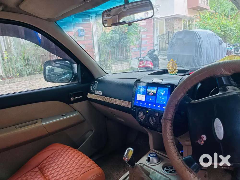 A Vintage Classic Suv Ford Endeavour Limited Edition