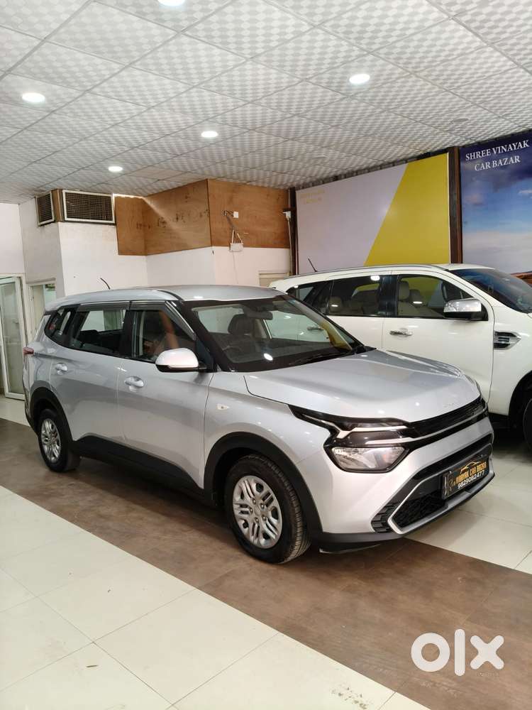 Kia Carens G 1.5 6mt Premium (o) 7-seater, 2023, Petrol
