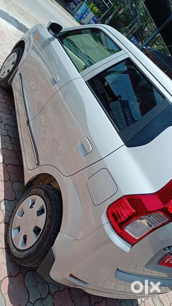 Maruti Suzuki Wagon R Vxi 1.0, 2015, Petrol