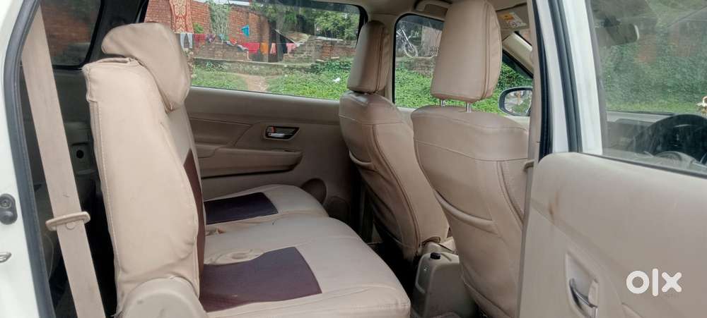 Maruti Suzuki Ertiga 1.4 Vxi Cng Anniversary Edition, 2023, Cng & Hy..