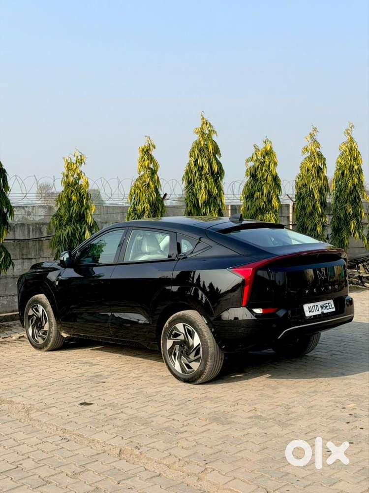 Mahindra Xev 9e 2025 Electric 9900 Km Driven