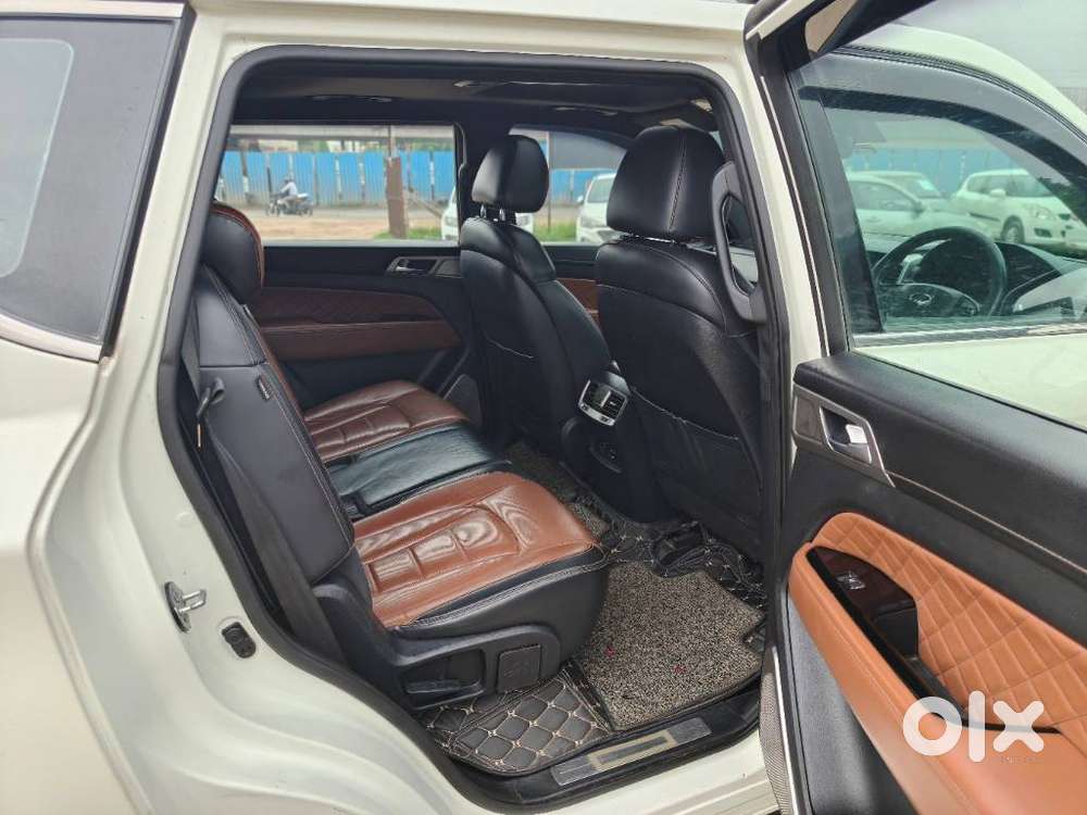 Mahindra Alturas G4 4wd At, 2019, Diesel