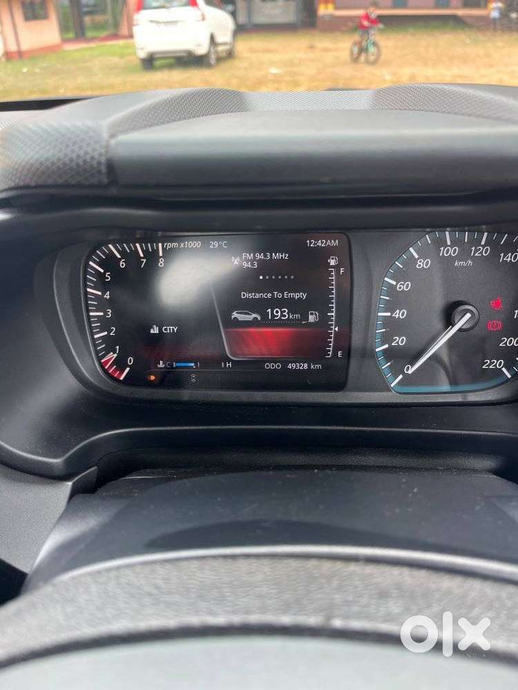 Tata Altroz Xz, 2021, Petrol