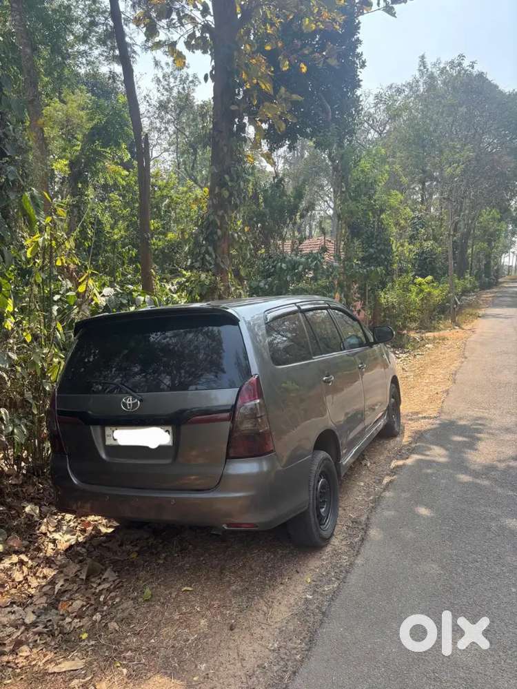 Toyota Innova Diesel 7 Str 2013