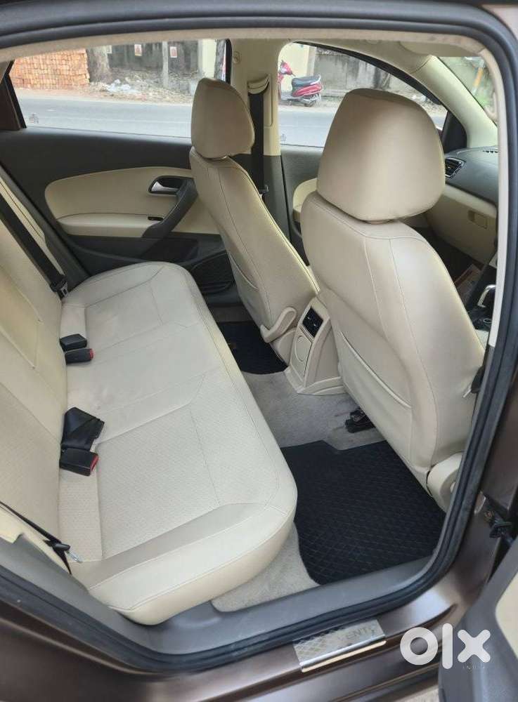 Volkswagen Vento Petrol Highline At, 2015, Petrol