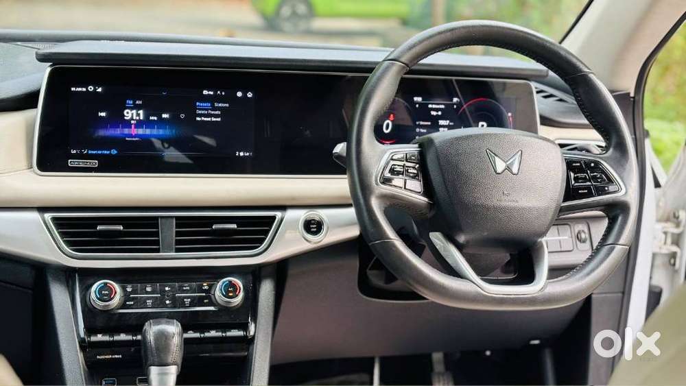 Mahindra Xuv700 2.2 Ax 7 Diesel At Str, 2021, Diesel