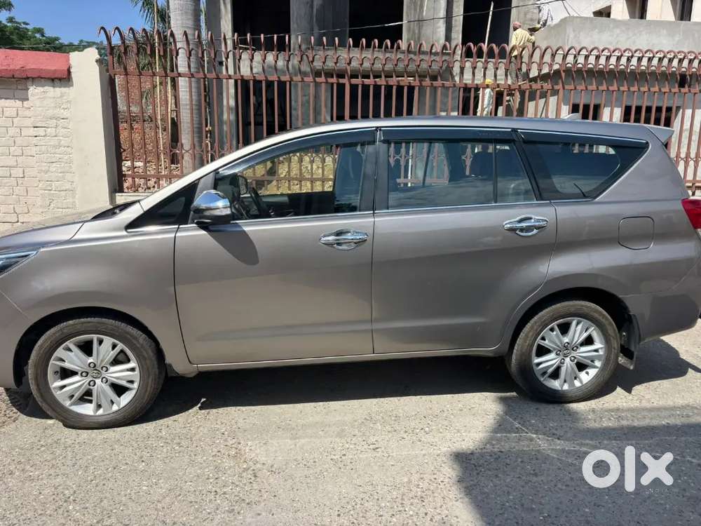 Toyota Innova Crysta 2016