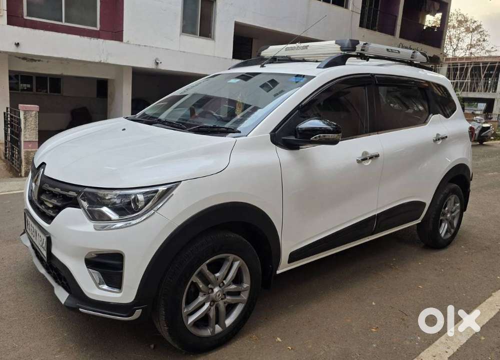 Renault Triber Rxz, 2025, Petrol