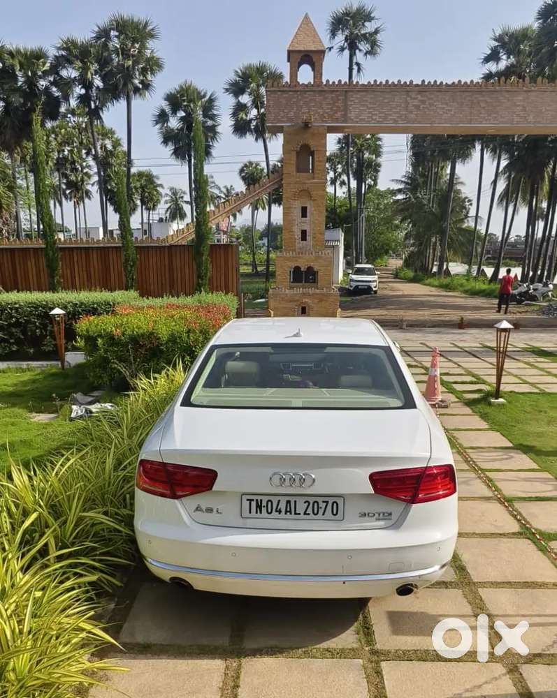 Audi A8 L 2012