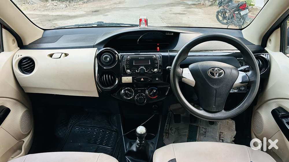 Toyota Etios Liva Vd Dual Tone, 2018, Diesel