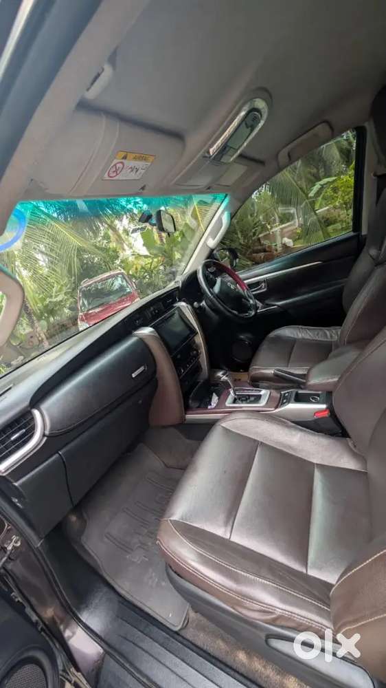 Toyota Fortuner Legender 2016 Diesel 176000 Km Driven