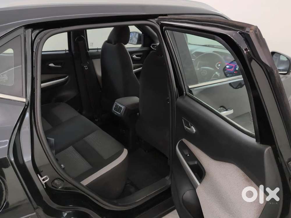 Nissan Magnite 1.0 Xv Premium, 2023, Petrol