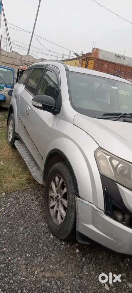 Mahindra Xuv500 2016 Diesel 100000 Km Driven