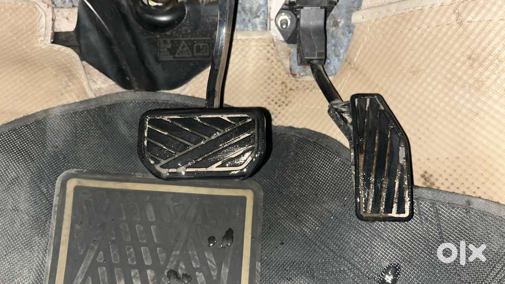 Maruti Suzuki Swift Dzire Amt Vxi, 2022, Petrol