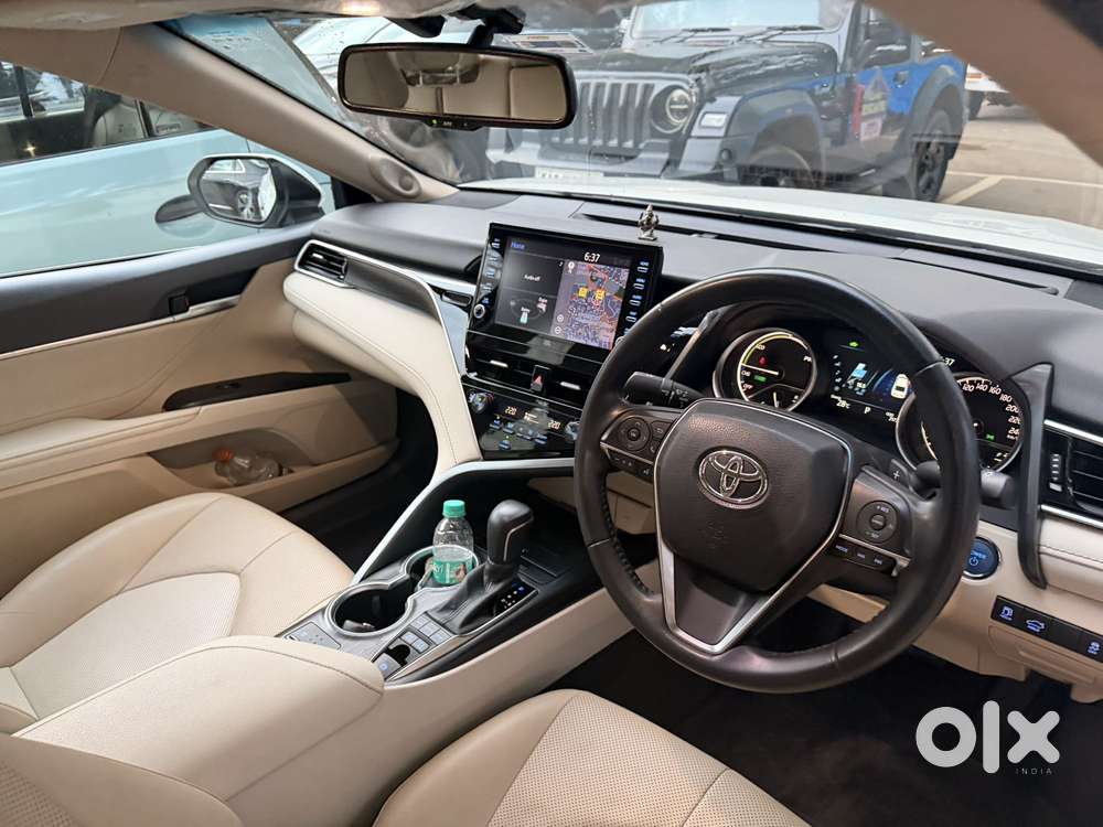 Toyota Camry Hybrid, 2022, Petrol