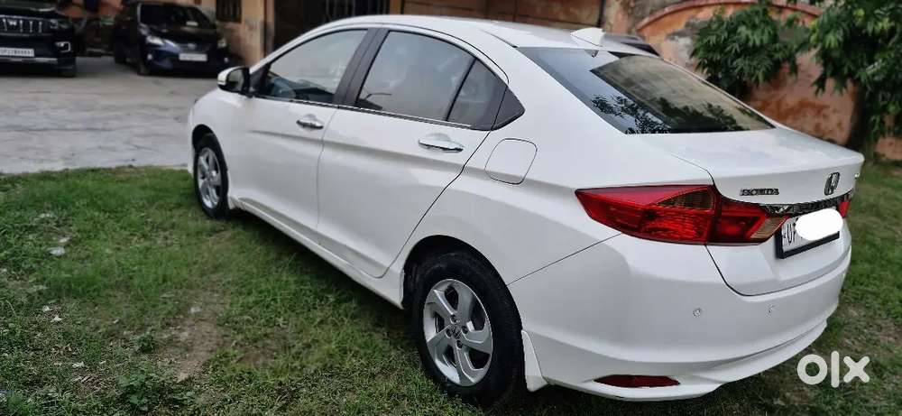 Honda City Vx (o) Sunroof Automatic Top End Model