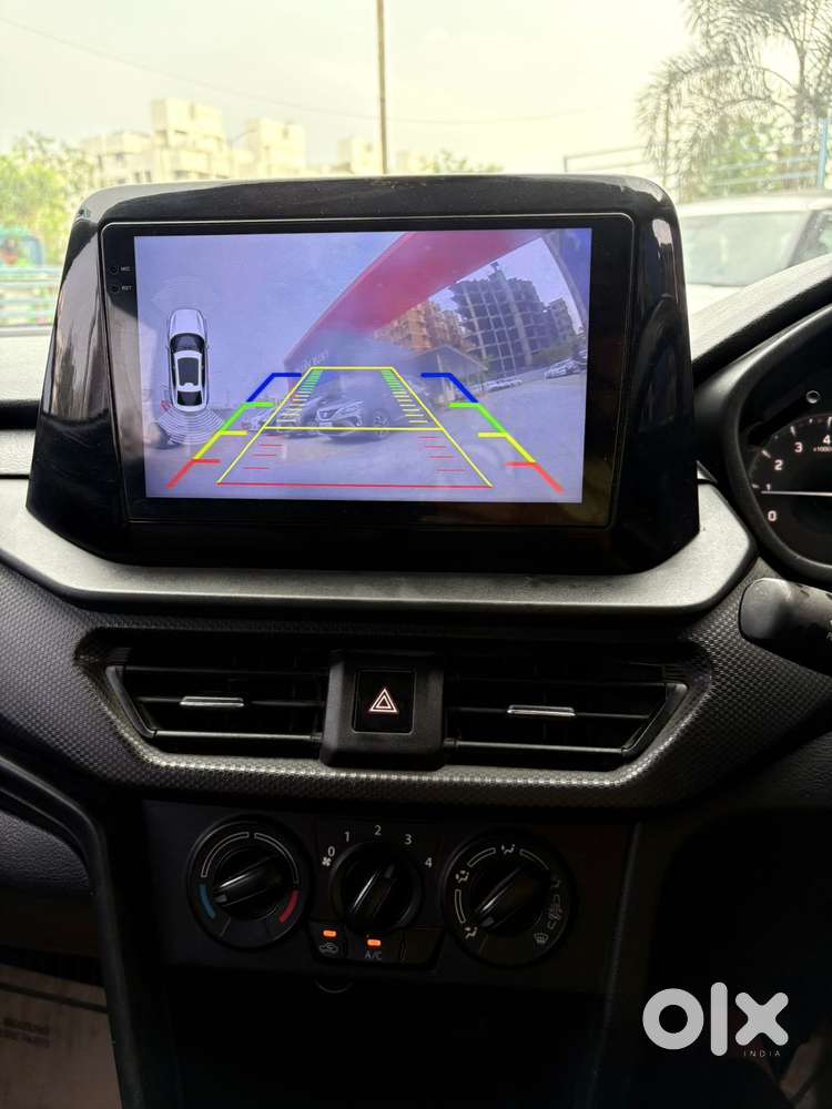 Maruti Suzuki Brezza 1.5 Lxi Cng, 2024, Cng & Hybrids