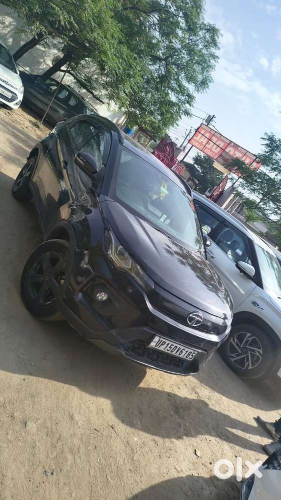 Tata Nexon 1.2 Revotron Xt, 2022, Petrol