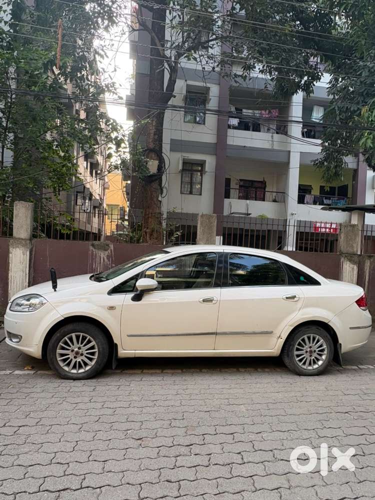 Fiat Linea Petrol Manual 2011